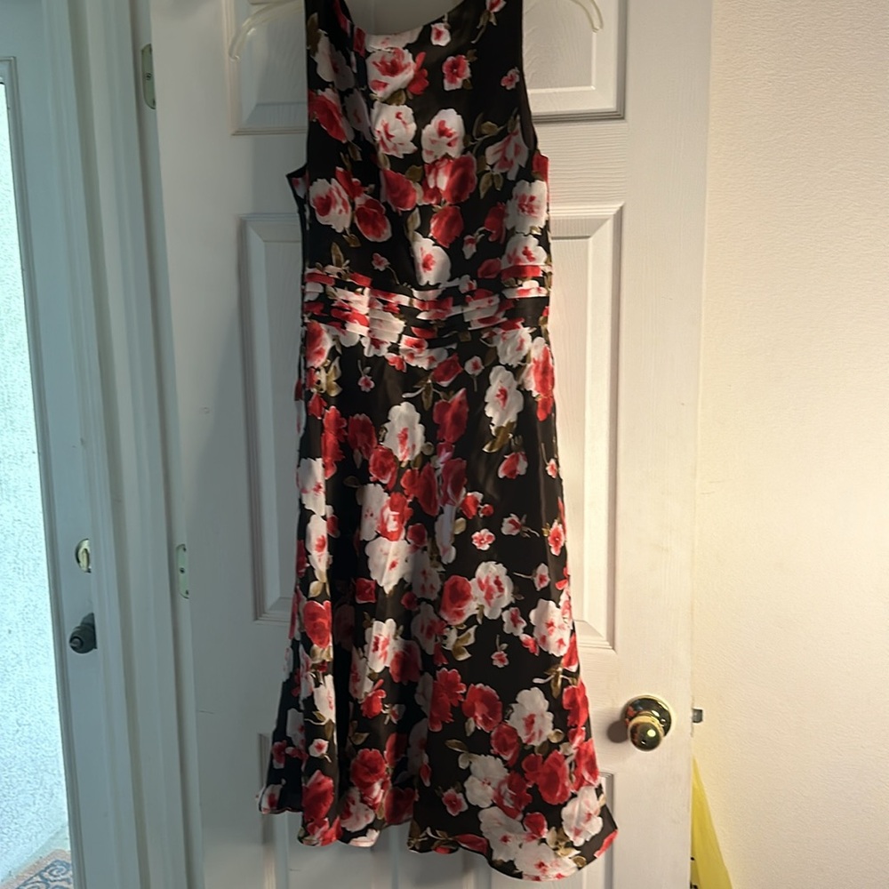 EUC TALBOTS DRESS - Picture 4 of 4